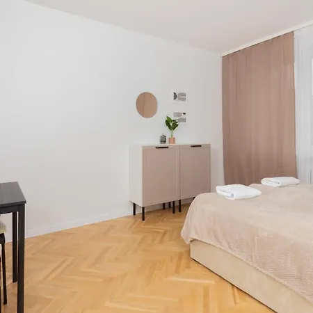 Apartment Gdynia * גדינייה